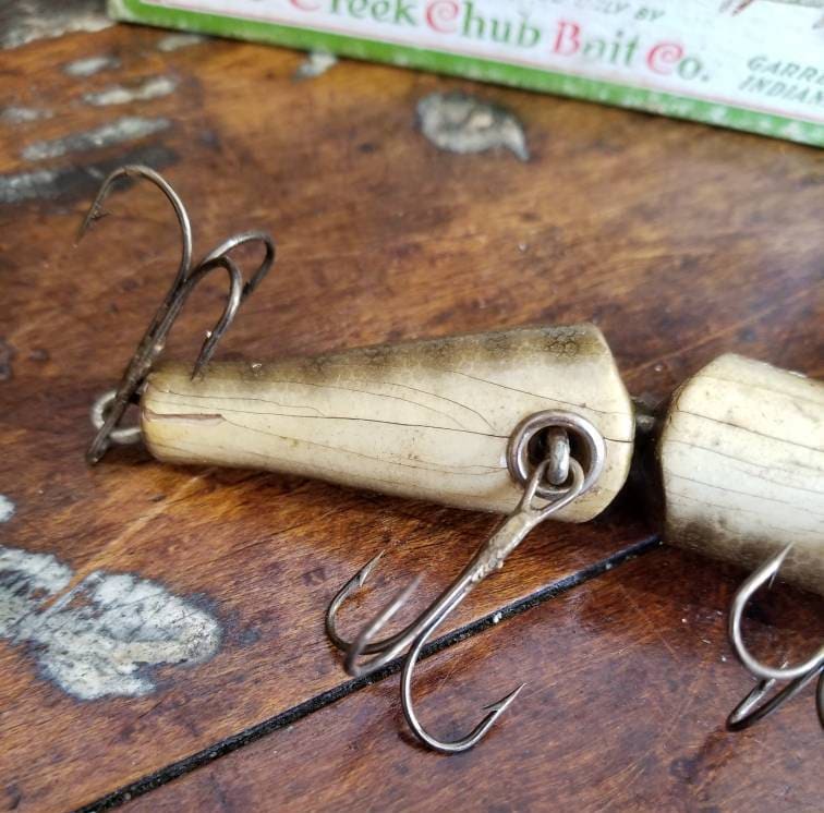 Leurre De Pêche Ancien Creek Chub Bait Co. – Bois, Yeux En Verre, Minnow Blessé, Vintage