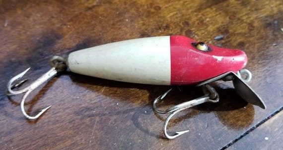 Vintage PAW PAW Possibly Unmarked Wood Fishing Lure red Arrowhead