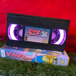 Retro VHS Lamp Originals The SIMPSONS Viva la Simpsons Night Light Lamp with Case Stand. 90s TV Comedy Series. Great Father’s Day  Gift.