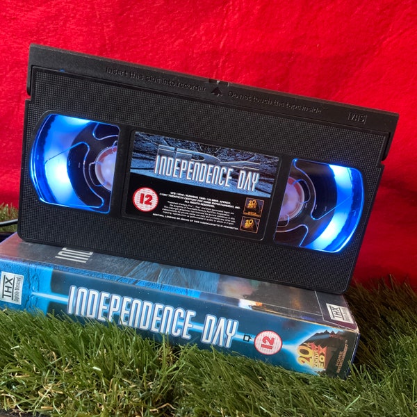 Retro VHS Lamp Independence Day Night Light Table Lamp, Blockbuster Movie. Order any movie! Great Father’s Day Gift