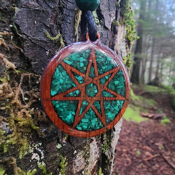 Faery Star - Malachite - Wood Pendant - Necklace