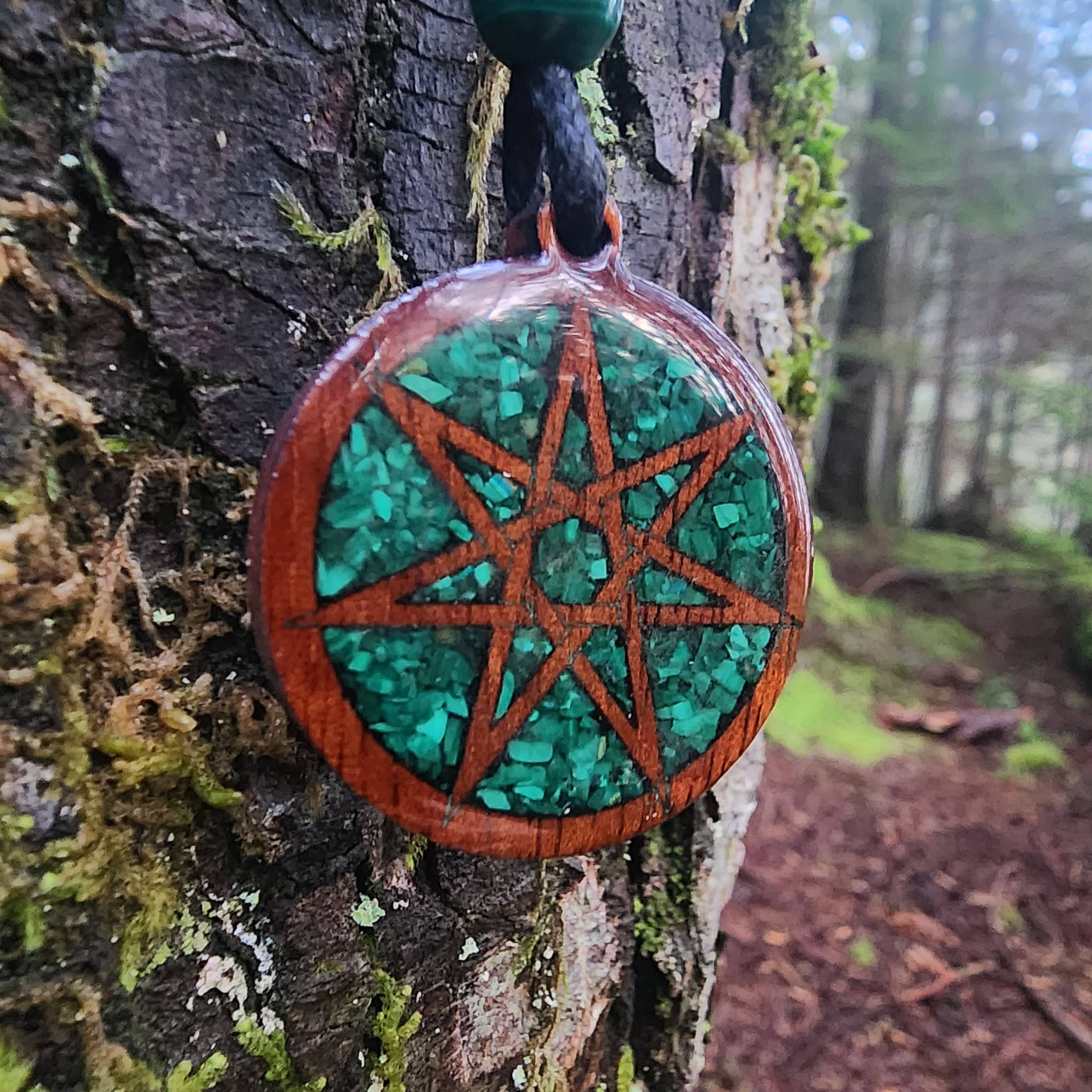 Wood Star Necklace - Etsy Canada