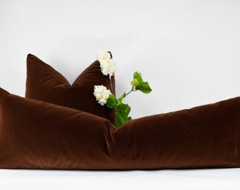 Chocolate Brown Velvet Pillow Cover – Rich Earth Tone Throw Pillow – Mocha Mousse Decor– Cozy Neutral Home Decor – Accent Pillow