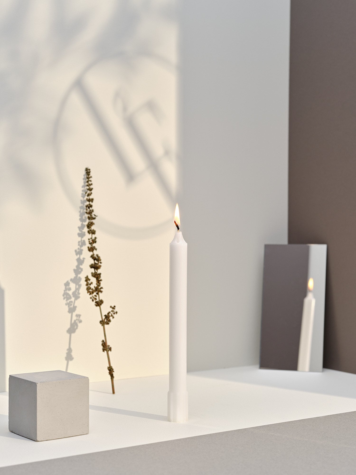 French Dripless Taper Dinner Candle Hollow in Vintage Box Bougies La