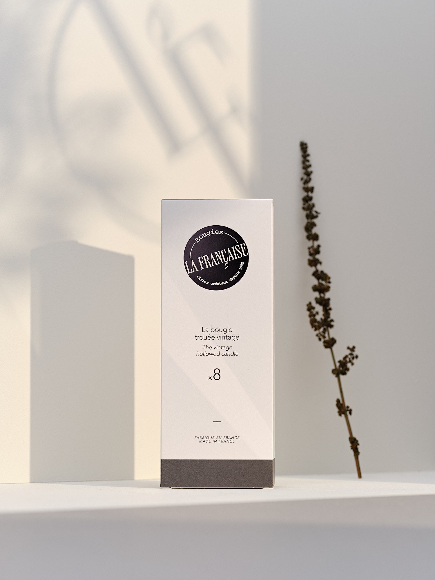 French Dripless Taper Dinner Candle Hollow in Vintage Box Bougies La