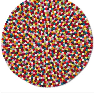 Felt Balls Crimson Red 1 cm ( 0.39), 2 cm ( 0.78), 2.5 cm ( 0.98), – Felt  Ball Rug USA