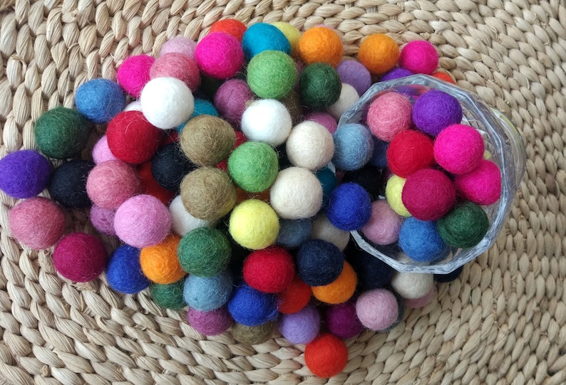 Wholesale Choose color Pom Pom 2cm Felt Balls Nursery Craft Beads Garland making