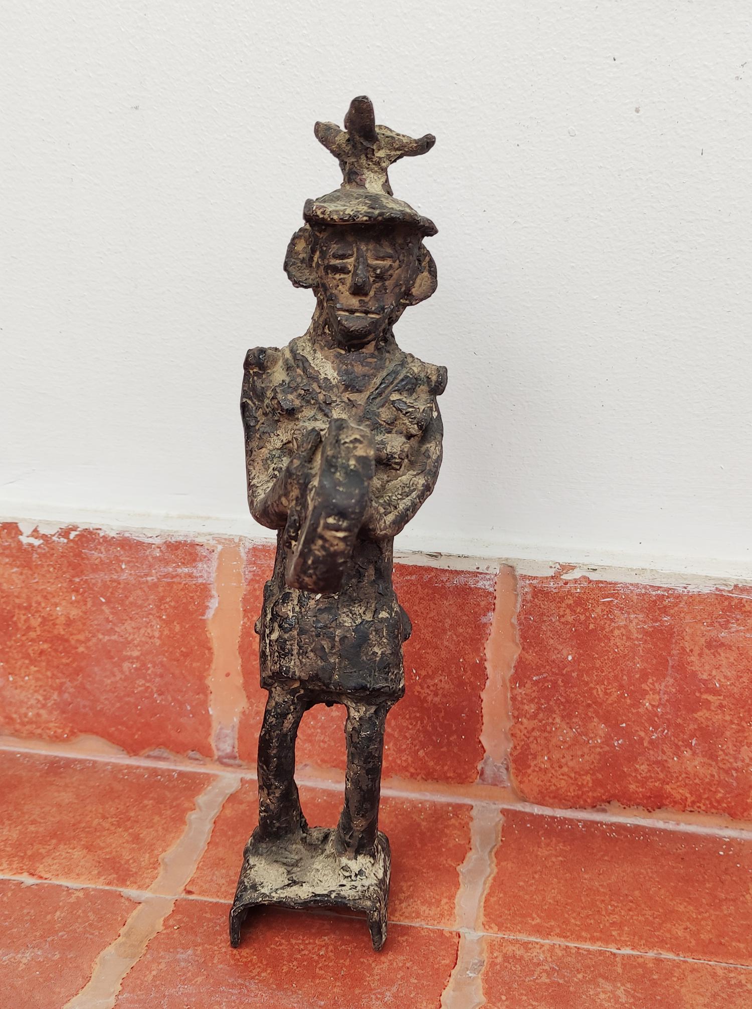 高さ 25 cm 幅 7 cm ヴィンテージ シャーマン彫刻 金属製 プタリ人形