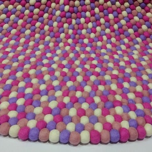 Choose Size 90 cm to 200 cm Pink color Round Pom Pom Felt Balls  Nursery Rug Home Kids Room Decoration Mat  for Home and office