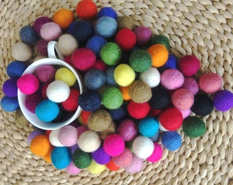 25 Difference colors Multi-colored  2 cm Pom Pom Felt Balls Christmas decoration Nursery Craft Supplies handmade Mix colors Garland for kids