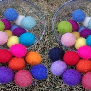 Guirlande de décoration de Noël de 2 cm pour chambre d'enfant, fournitures pour travaux manuels, couleurs vives, guirlande de pompons en feutre, fabrication de perles, livraison gratuite