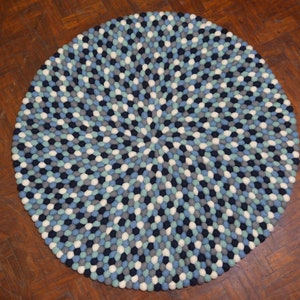 Choose Size 90 cm to 300 cm Blue tone  Round Felt Ball Rug Home Nursery Rug Kids Room Decoration Mat for Home and office,