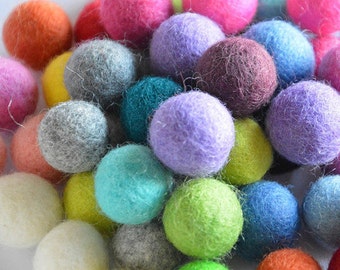 Multi-colored  2 cm Christmas Pom Pom Felt Balls decoration garland making balls Nursery Craft Supplies handmade 100 % wool