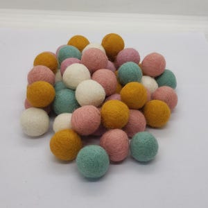 5 Different Assorted colors Nursery Craft Supplies 2 cm Christmas decoration  Pom Pom Felt Balls handmade 100 % wool Garland making beads