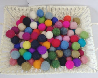 Ball Size 2 cm Mix-colored Pom Pom Felt Balls Christmas decoration Nursery Craft Supplies Jewelry making beads Garland making beads supplies