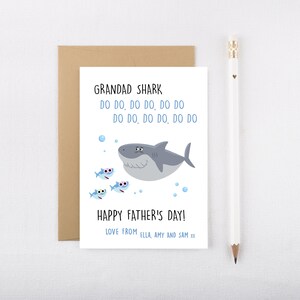 Biglietto personalizzato per la festa del papà Baby Shark - Edizione nonno - Biglietto personalizzato per la festa del papà
