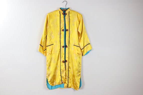 Vintage Asian Housecoat / Chinese Satin Robe / 70'