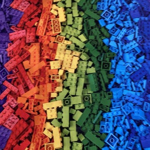 Bausteine Klemmsteine in Regenbogenfarben Timless Trasure  50x110 cm Patchworkstoff Baumwolle