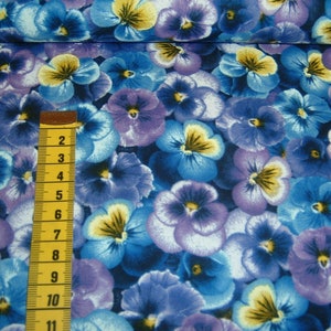 Violet Pansy blue purple yellow Patchwork fabric cotton 50 x 110 cm image 3