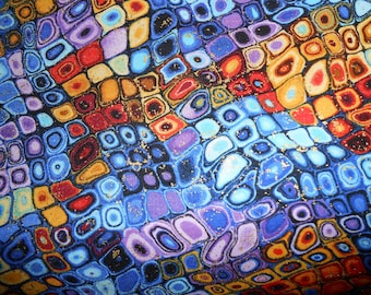 Kleine grafische patronen in leuke kleuren met goudeffecten Tijdloze 50 x 110 cm patchworkstof katoen