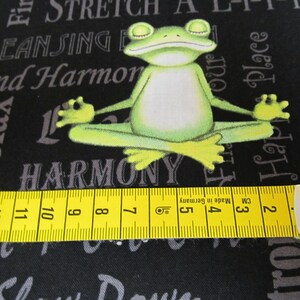 Frosch Yoga Back in 5 minutes Balance Baumwolle Patchworkstoff 50x110 cm Bild 7