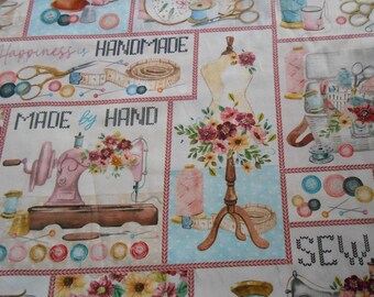 Schneiderpuppe Nähen Sticken "Sew in love" Kanvas Nähutensilien Baumwolle Patchworkstoff  50x110 cm