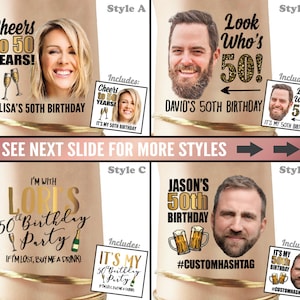 Puede incluir: Cuatro estilos diferentes de accesorios de cabina de fotos para una fiesta de cumplea&ntilde;os n&uacute;mero 50. Cada accesorio presenta un dise&ntilde;o de brillo dorado con un mensaje personalizado y un espacio para una foto. Los accesorios incluyen "Cheers to 50 Years!" con un dise&ntilde;o de copa de champ&aacute;n, "Look Who's 50!" con una flecha apuntando hacia la izquierda, "I'm With LORE'S 50th Birthday Party" con un dise&ntilde;o de botella de champ&aacute;n y "Jason's 50th Birthday" con un dise&ntilde;o de jarra de cerveza.