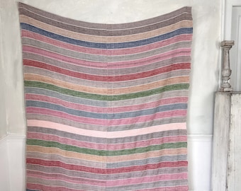 Vintage rag rug blanket / hand woven rug area carpet Country Farmhouse Style Textile eco-friendly