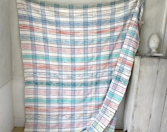 Vintage rag rug blanket / Hand woven rug area carpet Country Farmhouse Style Textile eco-friendly