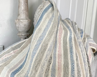 Vintage rag rug blanket / Hand woven rug area carpet Country Farmhouse Style Textile eco-friendly