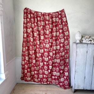 Pink and Red French Fabric 1900 Art Nouveau Cretonne Antique Historic Valentine&#39;s Day Material The Textile TrunkUnique window treatment