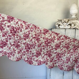 Pink and White French Fabric Valance Quilted Cotton Floral 1850 Historic Valentine&#39;s Day Material The Textile TrunkUnique window treatment