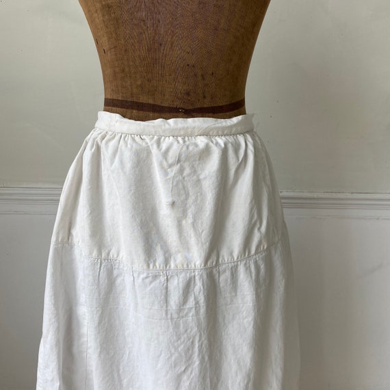 Gorgeous late 1800's petticoat white cotton lace … - image 6