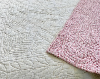 c1890 62x62 Antique Quilt Französische Ganztuch Quilt Rosa Blumen Quilt Handgefertigte Cottage Bettwäsche Wandkunst Mädchenzimmer shabby Landhaus Bauernhaus