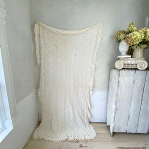 Vintage White Cotton Crochet  Blanket Coverlet French floral pattern eco-friendly