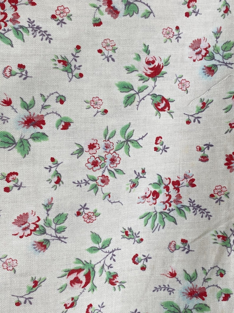 1930/'s French cotton fabric material small scale floral heavy weight