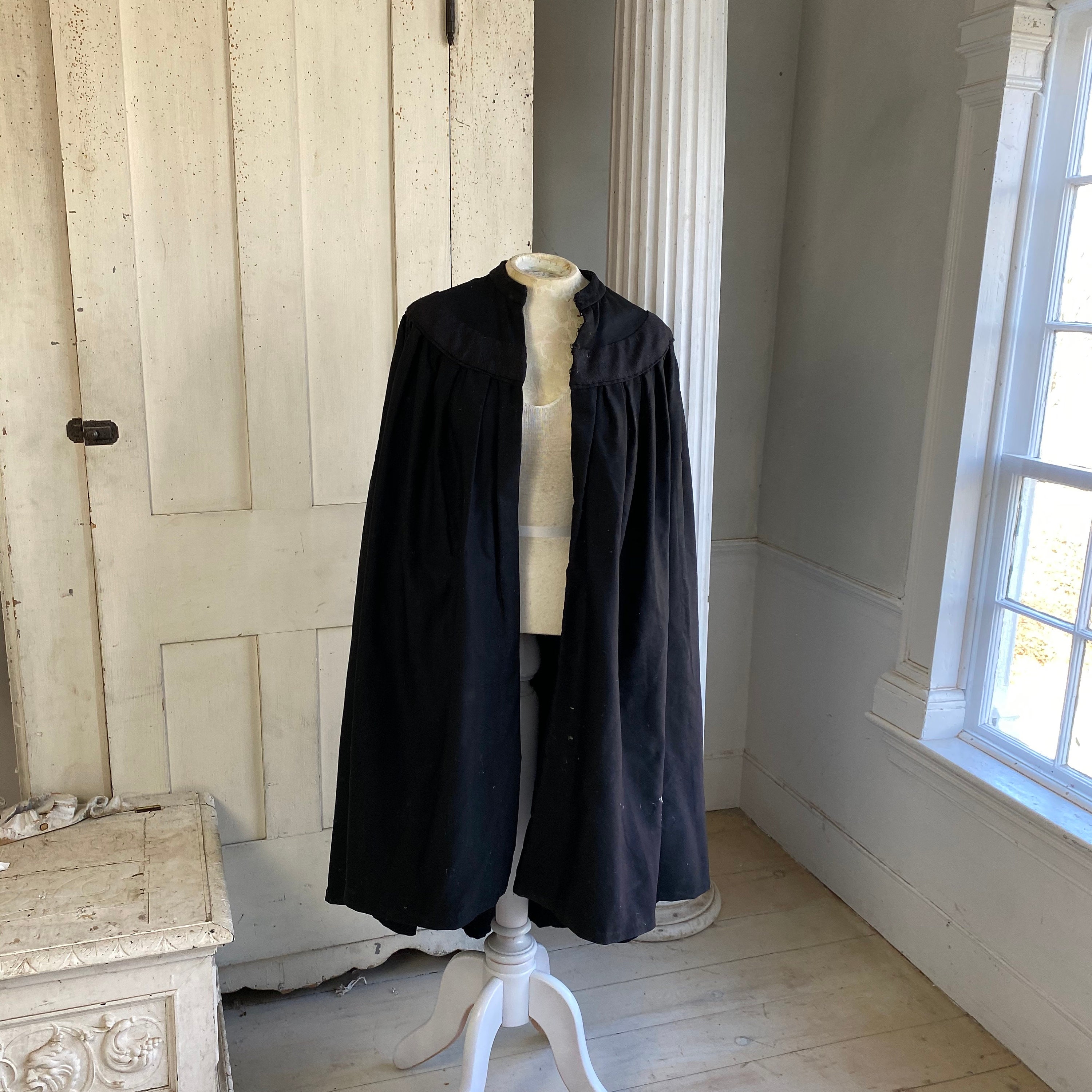 Judge's Gown ??? Antique Cape Cloak Black Velvet + Wool