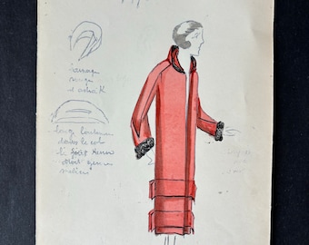 May include: A hand-drawn illustration of a woman wearing a pink coat with a fur collar and cuffs. The coat has a fitted silhouette and a long length. The illustration is on a white background with handwritten notes in French.