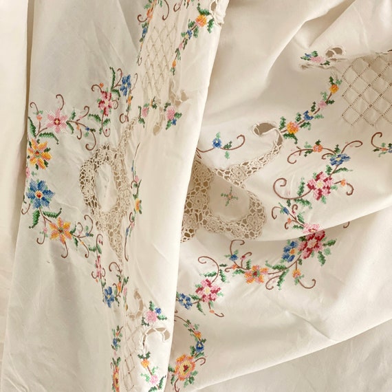 53X97 ヴィンテージ フランス刺繍レーステーブルクロス コットン