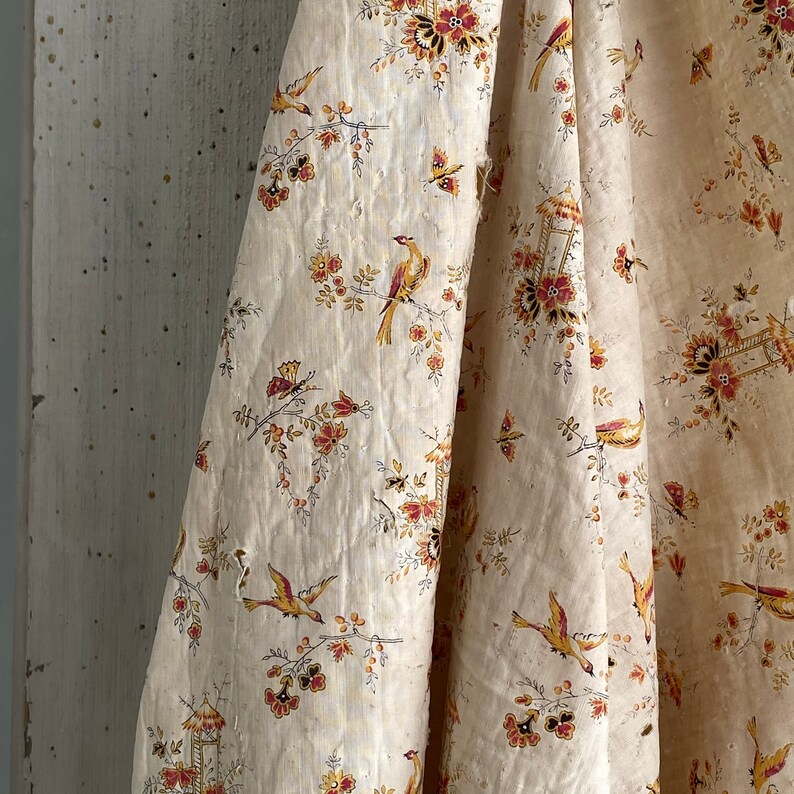 Chinoiseries Pagoda Robin damaged fabric for design c 1860 Small Scale