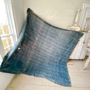 1700&#39;s Historical Timeworn Antique blanket Lovely Little Indigo Blue Linen and Wool Blanket Piece 18th Century Antique French Textile Trunk