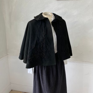 Vintage Cloak or Cape Black French workwear clothing Goth chic clothes boho shabby decor eco-friendly