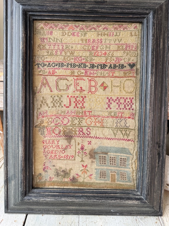 お値下げ！ヴィンテージ アルファベット　刺繍サンプラー　額装品　アンティーク ヴィンテージ アルファベット 刺繍サンプラー 額装品 アンティーク 最