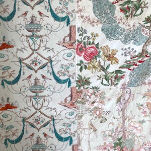 Puede incluir: Una tela de patchwork con fondo blanco y varios patrones florales y de p&aacute;jaros en tonos de rosa, verde, azul y marr&oacute;n. La tela presenta un patr&oacute;n repetitivo de p&aacute;jaros posados en ramas, ramos de flores y dise&ntilde;os intrincados.