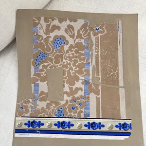 Muestra de papel pintado antiguo de 26x19,5 cm, circa 1920, diseño francés, borde floral azul y marrón, fragmento de revestimiento mural, decoración, arte mural único hecho a mano.