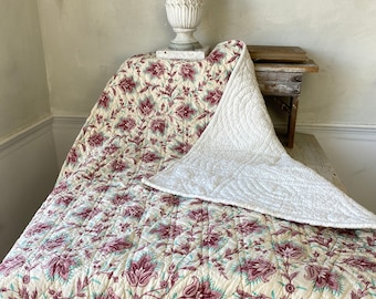 GORGEOUS small  quilt Provencal boutis 1870 hand quilted French country  Farmhouse style The Textile Trunk