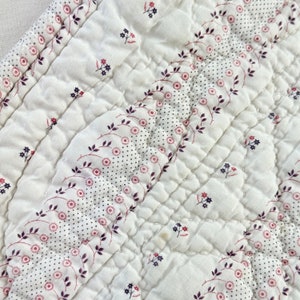 59 X68 1860 Antique Quilt couveture piquee hand stitched textile white floral pink romantic country cottage style flowers shabby image 9
