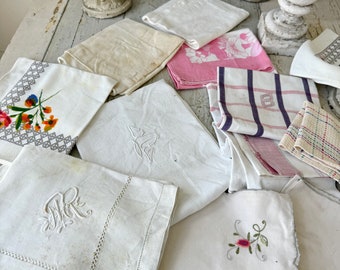 15 serviettes de table vintage et textiles français antiques pour patchwork, tissu pour oreillers et autres projets créatifs