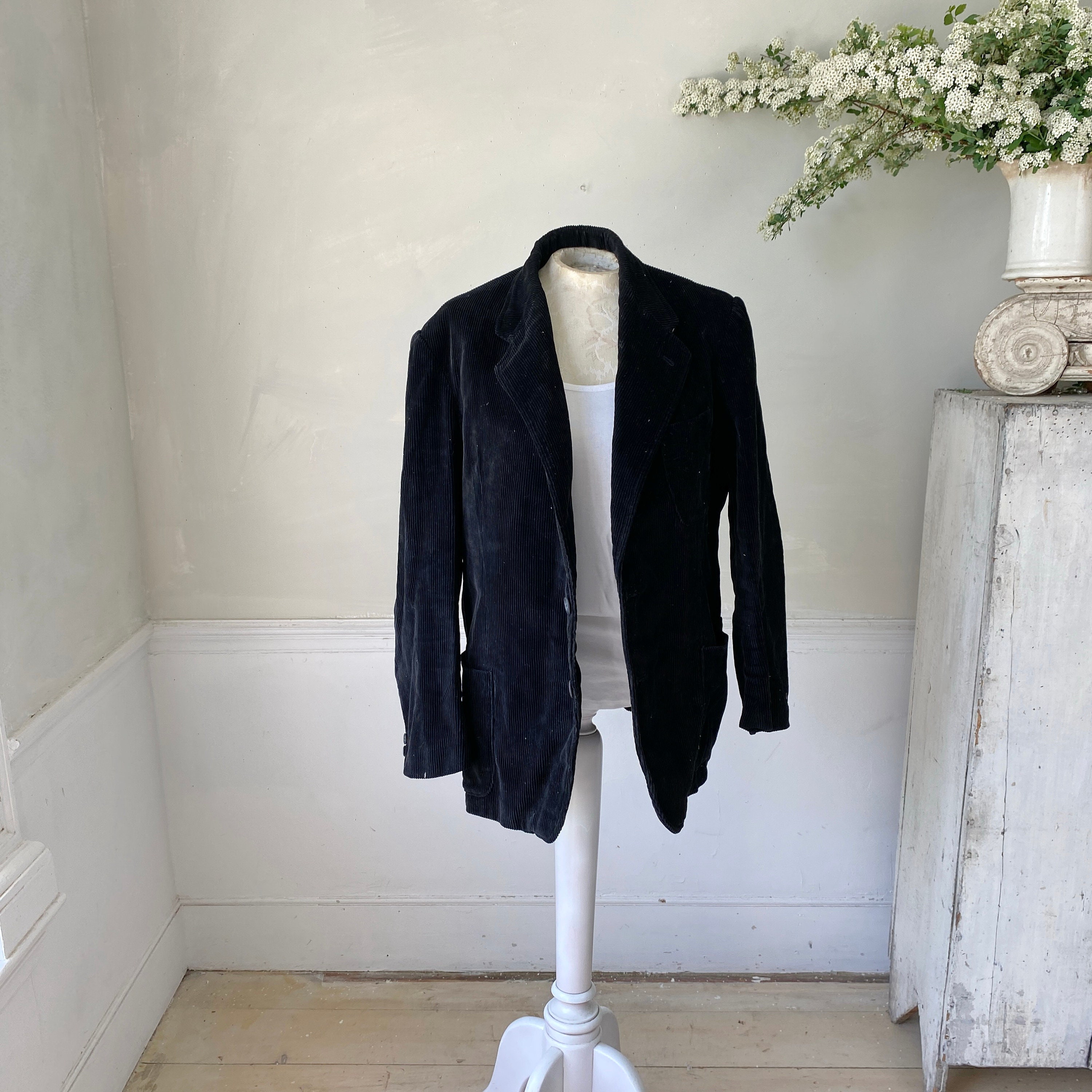 【80s】Euro Vintage Black Corduroy Coat il_1080xN.6283205887_s7q3.jpg