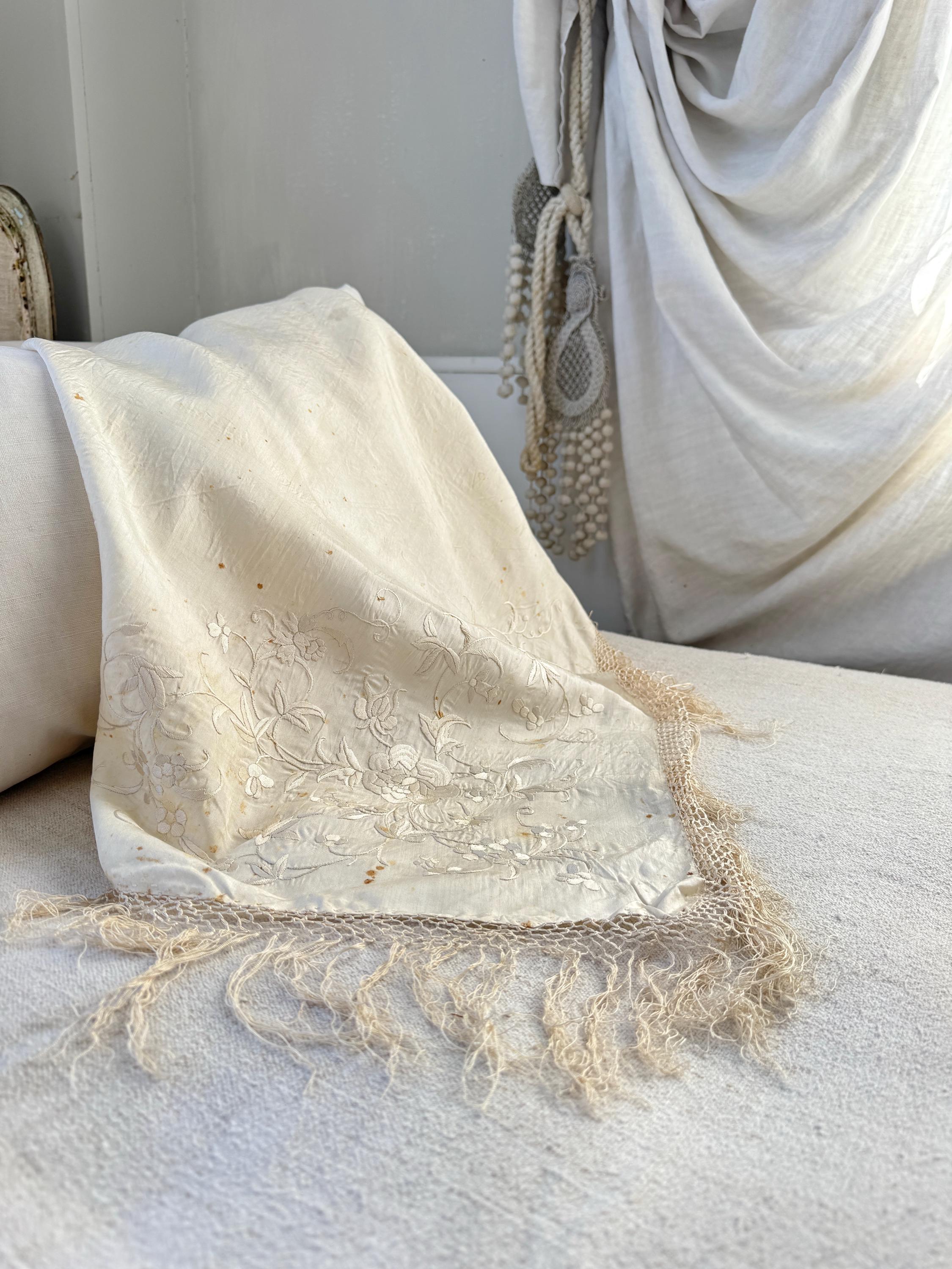 フラメンコ マントンデマニラ ビンテージ ベージュ シルク手刺繍 大判